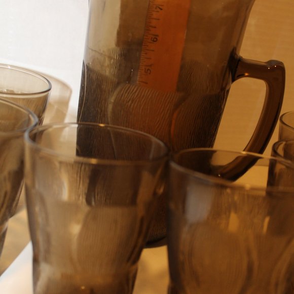 Smoked glass Pitcher and 6 glasses - Picture 2 of 8
